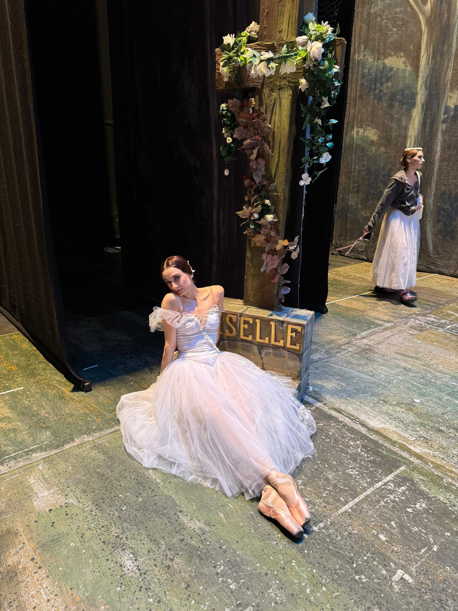 GIselle Backstage
