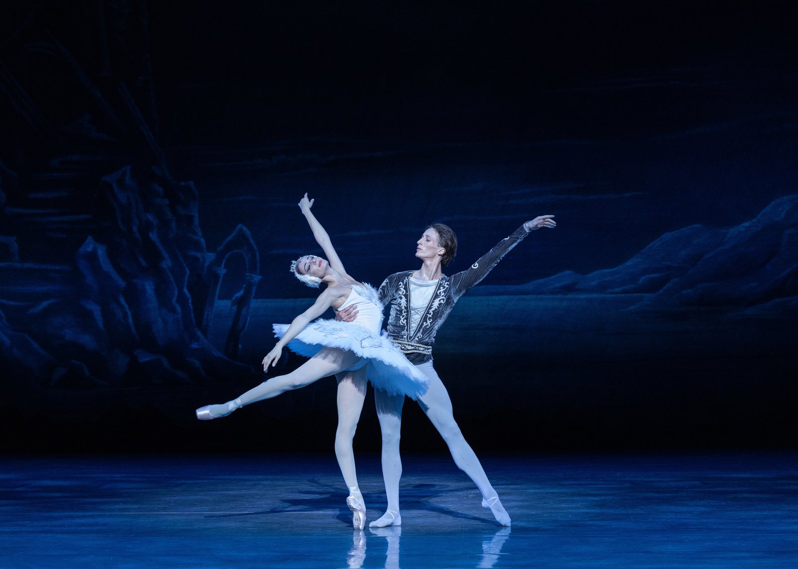 Swan Lake (Odette), Photo by Caroline Holden